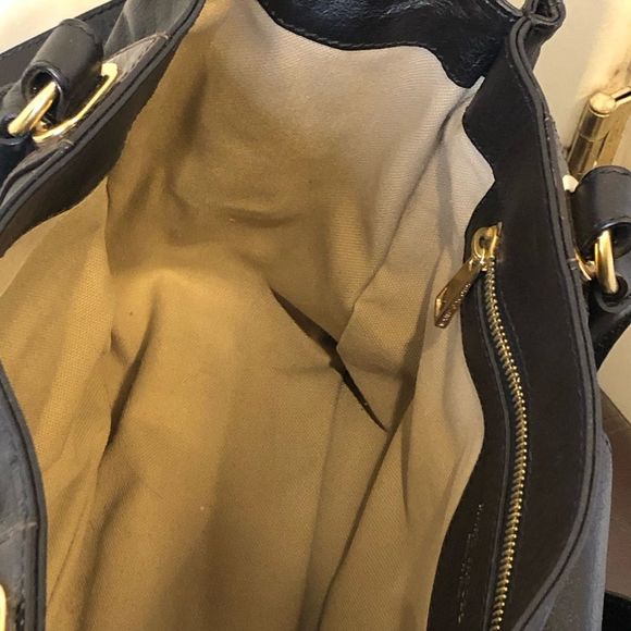 MARC JACOBS Black Italian Leather Gold Grommet Accent Top Handle Crossbody Bag - Picture 8 of 16